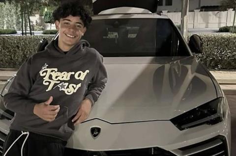 Con trai Ronaldo tậu siêu xe Lamborghini đầu tiên ở tuổi 15